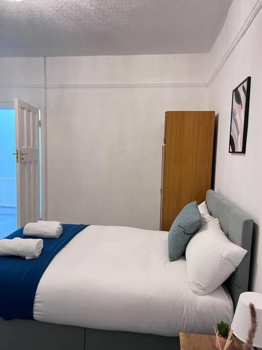 Spacious 3 Bed Flat - Beach Nearby - No Pets Southend-on-Sea Zewnętrze zdjęcie