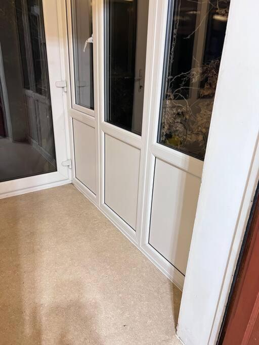 Spacious 3 Bed Flat - Beach Nearby - No Pets Southend-on-Sea Zewnętrze zdjęcie